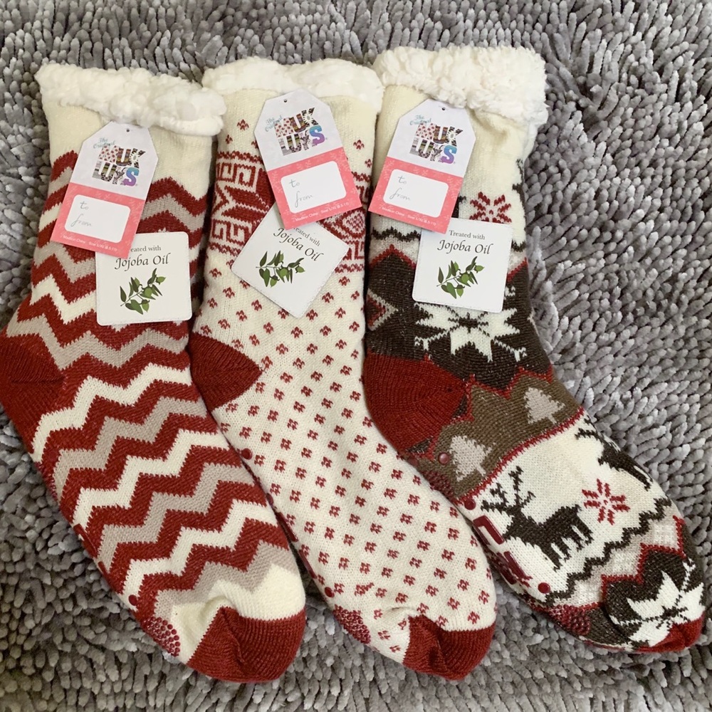 NWT Muk Luks Cabin Socks with Jojoba Oil